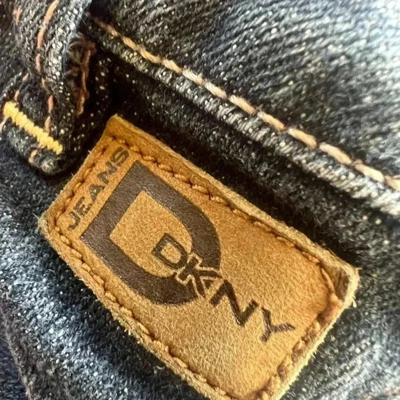 DKNY Bermuda Jean shorts. Size 8 excellent condition. Cuff hem. - Picture 8 of 14
